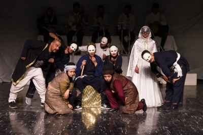 مروری بر نمایش‌های بیستمین جشنواره نمایش‌های آیینی و سنتی (3)

نمایش‌های روز چهارم جشنواره را هم رایگان تماشاکنید