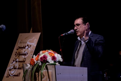 قادر آشنا  در آیین اختتامیه دهمین جشنواره تئاتر البرز تاکید کرد:

حمایت ویژه از تولید نمایشنامه‌های ملی