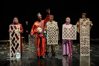 مجلس شبیه لیر بیچاره