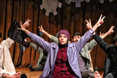 در بازگشت شور و شعف به تئاتر استان

هم‌زمانی 10 اجرای تئاتر در شهرهای مختلف کردستان