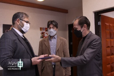 در مراسمی با قدردانی از زحمات حسین موذن

جلیل رفیعی سرپرست تالار هنر  شد