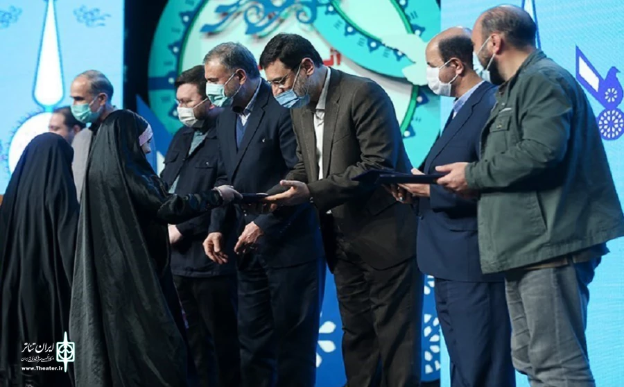 برگزیدگان نخستین فصل‌واره فرهنگی و هنری «ایثار» معرفی شدند 2