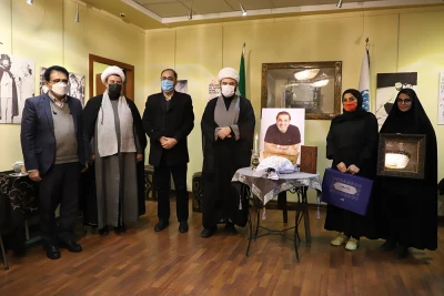 رییس سازمان تبلیغات اسلامی و مدیرکل هنرهای نمایشی به تماشای «خاموشان» نشستند

تقدیر از همسر و دختر زنده‌یاد علی سلیمانی