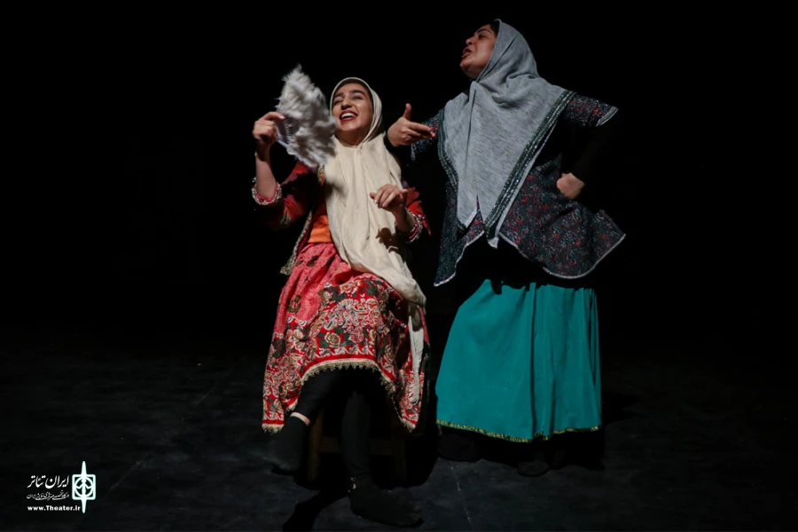 اجرای کمدی زنانه «هزار و یک مکر» در سالن تئاتر آبان 2