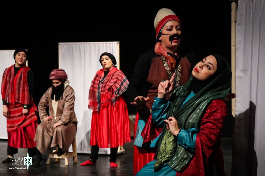 اجرای کمدی زنانه «هزار و یک مکر» در سالن تئاتر آبان 3