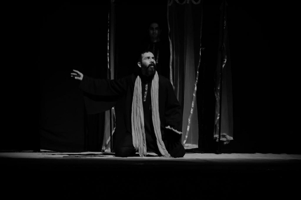 کارگردان « نادر » معرفی شده از استان مرکزی در گفت و گو با ایران تئاتر(۱5)
جشنواره فجر فضایی برای تعامل گروه های شهرستانی است