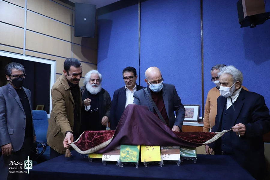 مراسم رونمایی از تازه‌ترین آثار دفتر پژوهش آموزش و انتشارات نمایش اداره‌کل هنرهای نمایشی