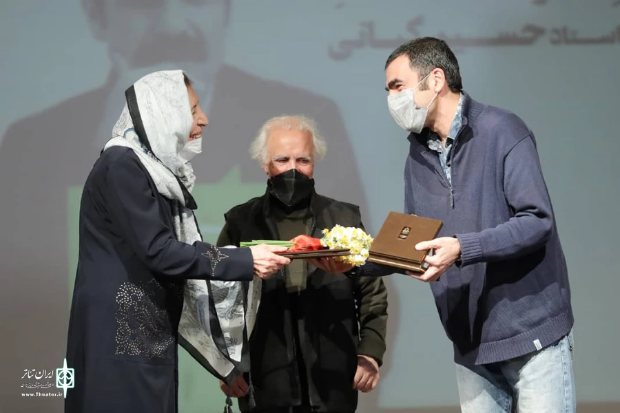 نشان هنرمند مسئول برای لبلی عاج و تقدیر یونسکو از علی نصیریان 15