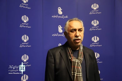 بازدید قادر آشنا از تئاتر فجر