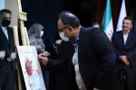 ضرورت بازنگری در سیاستگذاری‌های فرهنگی
باید به اهل هنر اعتماد کرد
زندگی پربرکت شهدا بعد از شهادتشان تداوم می‌یابد 5