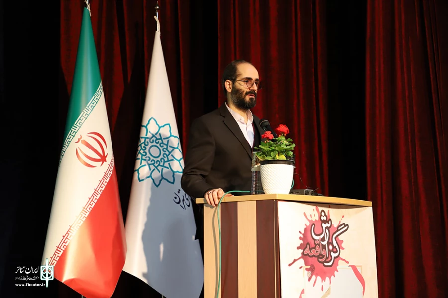 ضرورت بازنگری در سیاستگذاری‌های فرهنگی
باید به اهل هنر اعتماد کرد
زندگی پربرکت شهدا بعد از شهادتشان تداوم می‌یابد 9