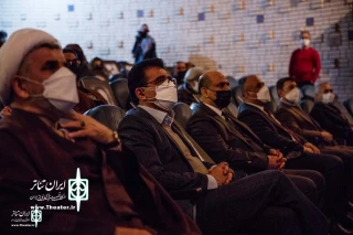 Accompanied by the festival secretary and the Iraqi ambassador in Iran

The show "Chairs" went on stage