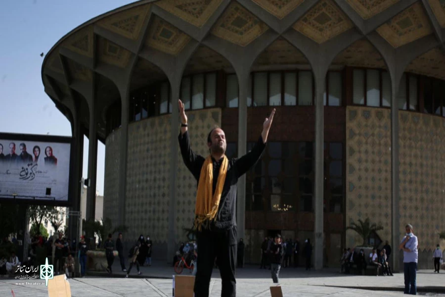در امر بسترسازی و فعالیت در عرصه فرهنگ انقلابی همچنان خلأ داریم
باید تمرکزمان بر اندیشه و طرح و تولید فکر باشد
پرداختن به موضوعات کلیشه‌ای و تأکید بر موضوعات تکراری به تأثیرگذاری جشنواره‌ها آسیب زده است
در مواجهه با هجوم فرهنگ بیگانه که بیشتر با فضای م