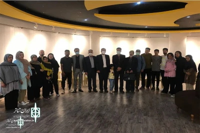 Azna Governor supports the theater