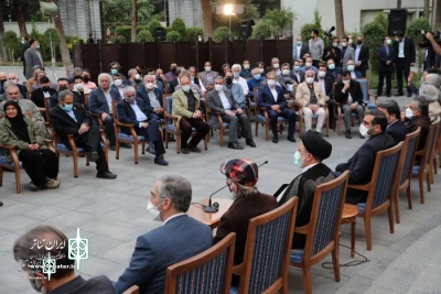 The President in a meeting with a group of artists:

Form a joint working group to study the problems of artists
