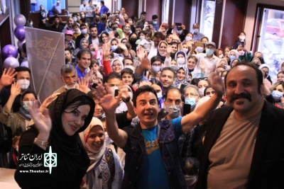 با استقبال مخاطبان نوجوان

عموپورنگ نمایش 