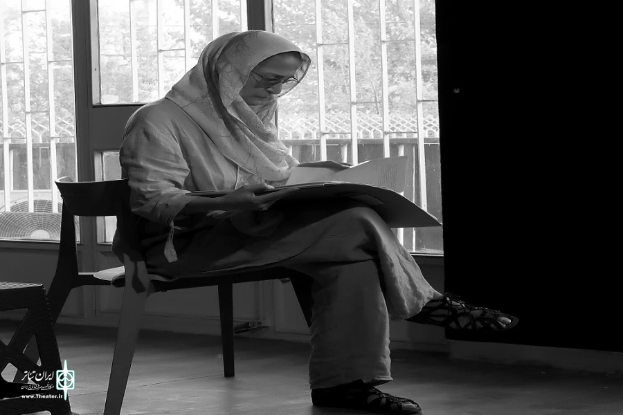 استقبال مخاطبان ایرانی از نمایش «خرگوش» برای من چالش‌برانگیز بود 
در ایران تماشاگر حوصله‌ تماشای نمایش طولانی را ندارد 3