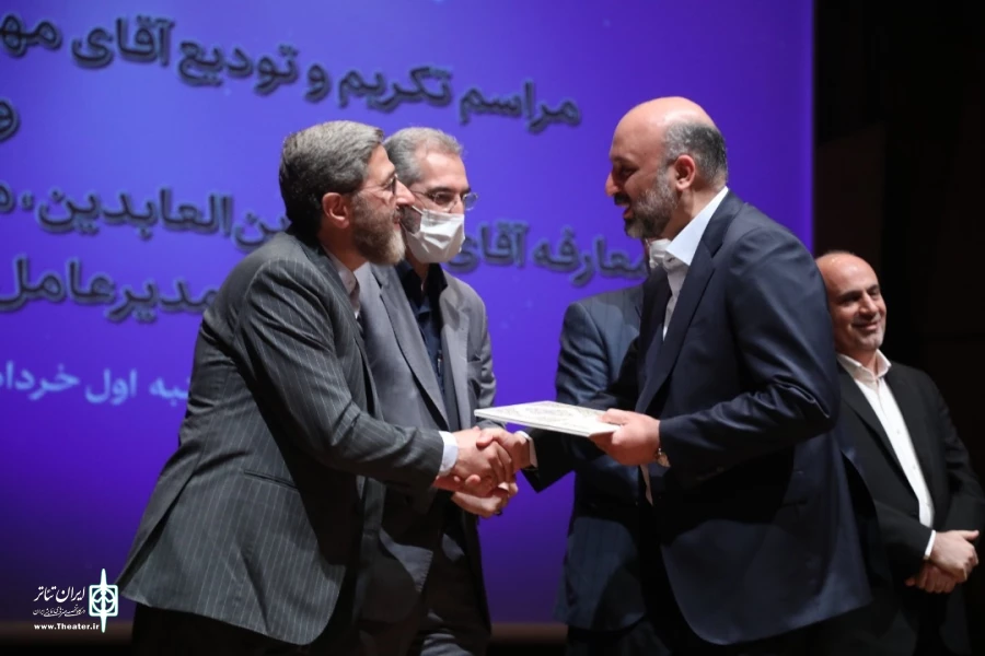 حوزه فرهنگ و هنر با همراهی و همدلی هنرمندان پیش‌ می‌رود 7