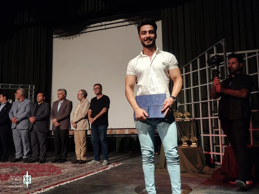 دومین جشنواره استانی تئاتر نهال شهرستان میاندوآب برگزیدگان خود را شناخت. 8