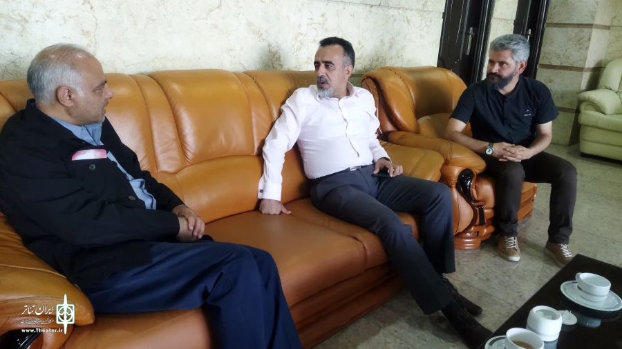 انجمن‌های کشور باید از اوضاع روز کشور نیاز سنجی کرده و تولید نمایش کنند/اقتصاد هنری باید جدی گرفته شود 2