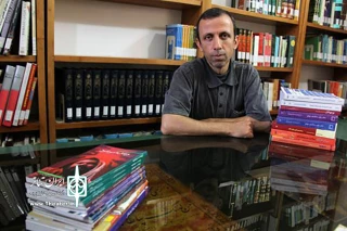 حسین فدایی‌حسین:

جشنواره‌ها و رویدادهای فرهنگی برای گروه‌های نمایشی ایجاد انگیزه می‌کنند