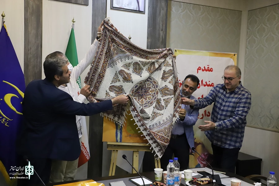 آیین رونمایی از پوستر سیزدهمین جشنواره سراسری تئاتر بسیج