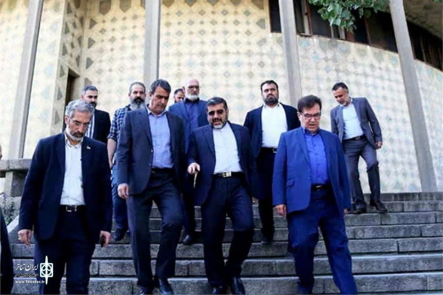سامان‌دهی محوطه و بازسازی تئاتر شهر  2