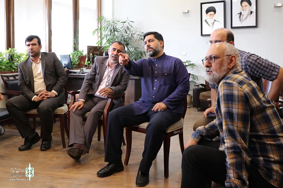 ایجاد حریم در اطراف ساختمان تئاتر شهر باید فاخر و در شان باشد 2