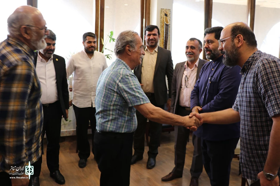 ایجاد حریم در اطراف ساختمان تئاتر شهر باید فاخر و در شان باشد 6
