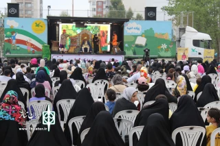 پایان برنامه «عید تا عید با تماشاخانه‌های سیار»

استقبال کودکان ایران‌زمین از نمایش‌های کانون