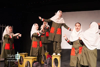 همزمان با روزهای پایانی اجرا

نمایش «وقتی ما نیستیم» برای هنرمندان اجرا می‌شود