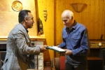 دیدار مدیرکل هنرهای نمایشی با خانواده شهید حسین قشقایی