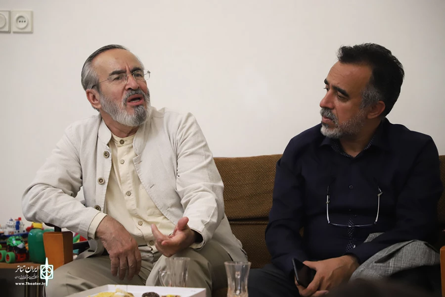 معاون امور هنری و مدیرکل هنرهای نمایشی با هنرمند جانباز حسین نوری