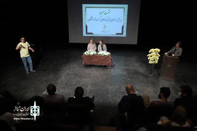 نشست مدیرکل هنرهای نمایش با فعالان دانشجویی تئاتر دانشجویی