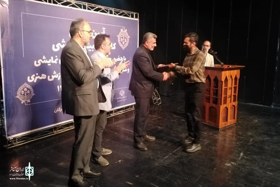 مدیرکل هنرهای نمایشی: پای تئاتر شهرستان‌ها خواهیم ایستاد 5