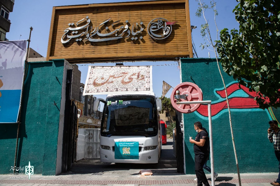 کاروان هنرمندان تئاتر مقاومت به سمت کربلا راهی شدند 2