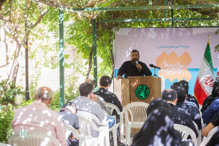 کاروان هنرمندان تئاتر مقاومت به سمت کربلا راهی شدند 3