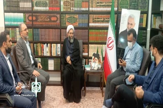 در دیدار مدیرکل هنرهای نمایشی با امام‌جمعه قشم عنوان شد

برگزاری دوره‌های آموزشی هنرهای نمایشی در پهناورترین جزیره خلیج فارس