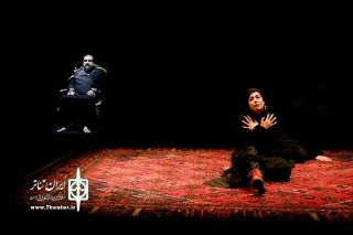 یادداشتی بر نمایش «سگ‌ها و استخوان‌های مادرم» کار مژگان خالقی

روایتی بریده‌بریده اما بی‌پرده از جنگ
