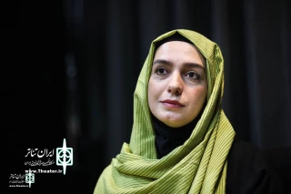 Elika Abdolrazzaghi to Iran Theater:

I encourage movie actors to play in the show