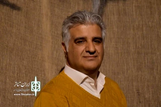 گفت‌وگو با نویسنده شرکت کننده در سی و چهارمین جشنواره تئاتر استانی چهارمحال و بختیاری

بهرام همتی: «شوگار کوهستان» نقد سنت‌های غلط و رسیدن به تعالی انسانی است