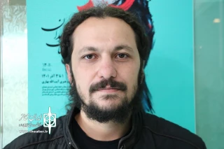 گفت‌و‌گو با کارگردان حاضر در سی و چهارمین جشنواره تئاتر استان همدان

مهرداد کاووسی: رسم تئاتر اول رفاقت است و بعد رقابت