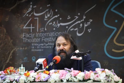 دبیر چهل و یکمین جشنواره تئاتر فجر مطرح کرد

کوروش زارعی: جشنواره فیلم فجر برای اسپانسرها جذاب‌تر است