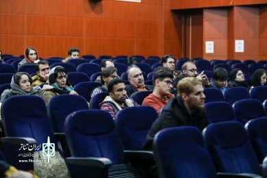 جلسه نقد و بررسی تئاتر های اجرا شده روز سوم