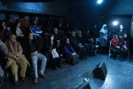 نمایش رادیویی لانه زنبور 9