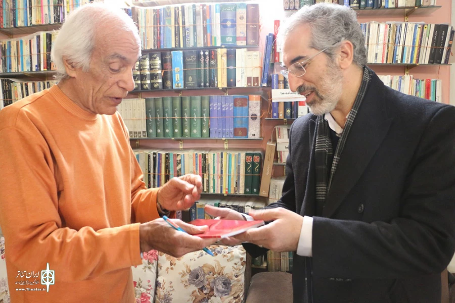معاون امور هنری به دیدار هنرمند پیشکسوت استان فارس رفت 6
