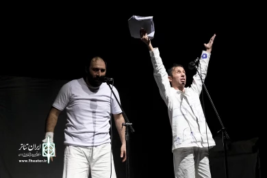 پرواز پرندگان مهاجر در صبح روز آخر(بخش رادیو تئاتر چهل و یکمین جشنواره بین المللی تئاتر فجر)