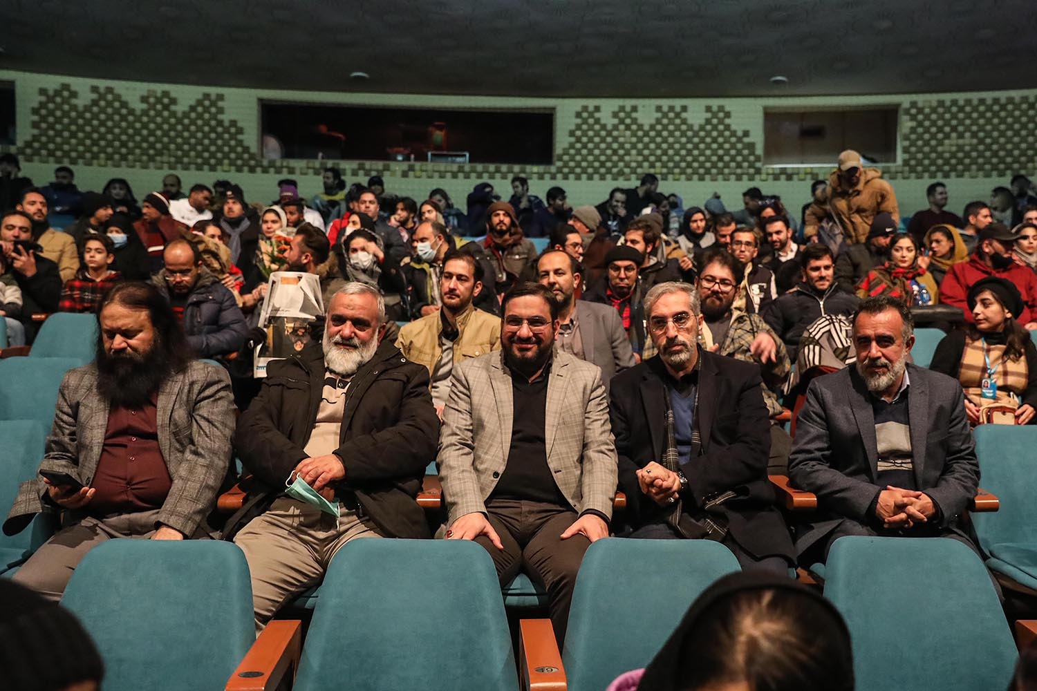 جشنواره تئاتر فجر در ششمین روز با چه نمایش‌هایی میزبان مخاطبان خواهد بود؟

استقبال مردم و مدیران از نمایش‌های روی صحنه