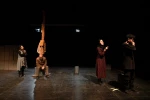 بیگانه درخانه