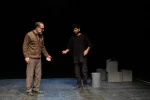 بیگانه درخانه
